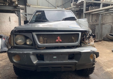 Mitsubishi L 200 2002