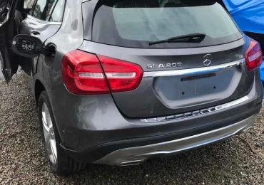 Mercedes-Benz GLA 200 2015